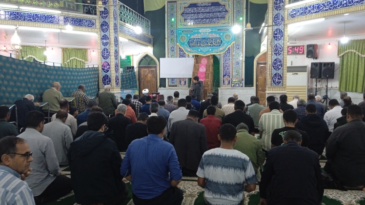 برگزاری نماز جماعت با مکبرین نوجوان مسجد حضرت ابوالفضل علیه السلام 